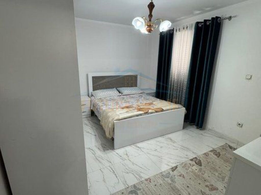 Rent, Apartment 2+1+2, Fortuzi Street, Tirana