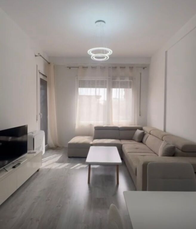 Shitet apartament 2+1+2 perballe Amerikan 3!