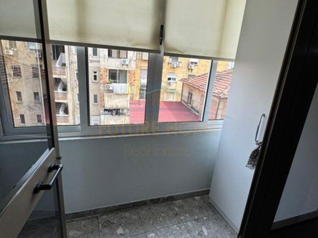 Rent, Apartment 2+1+2, Fortuzi Street, Tirana