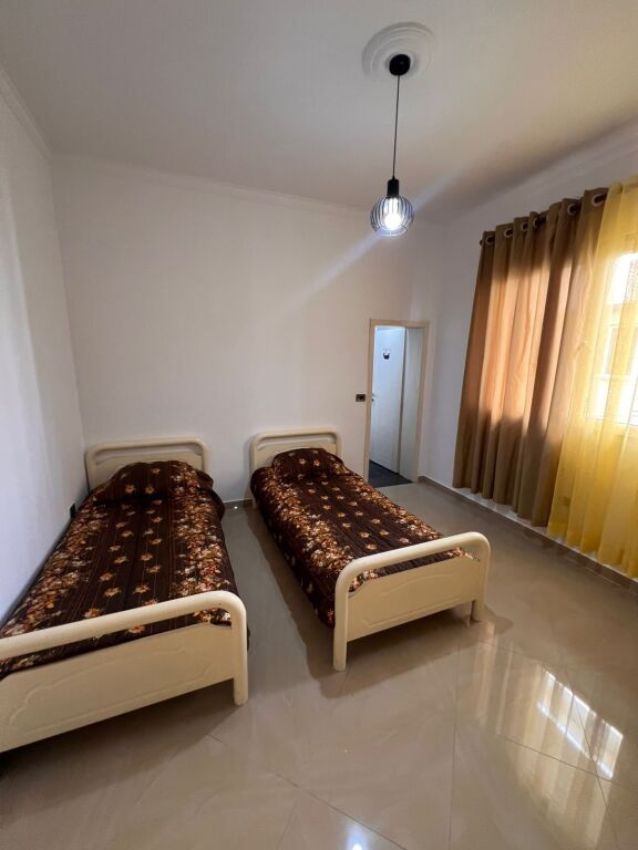 APARTAMENT ME QIRA 2+1 TE FONDACIONI ELEONORA