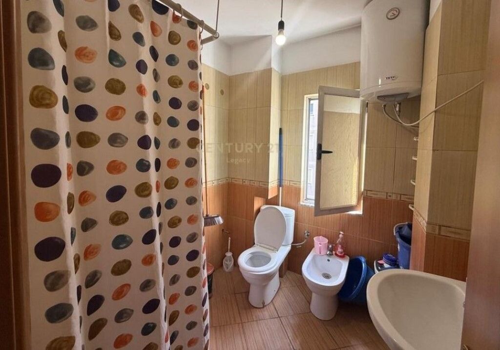 APARTAMENT 1+1 NË SHITJE – FRESK
