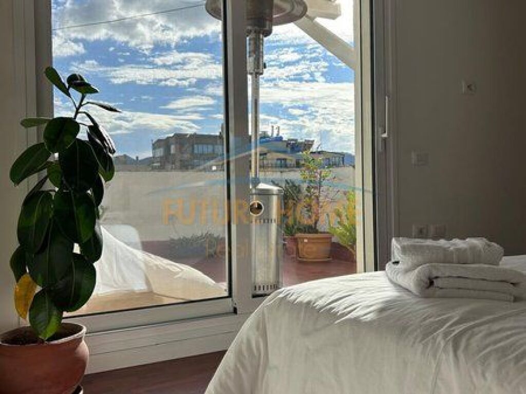 Shitet, Apartament 2+1+2+Verandë , Bllok