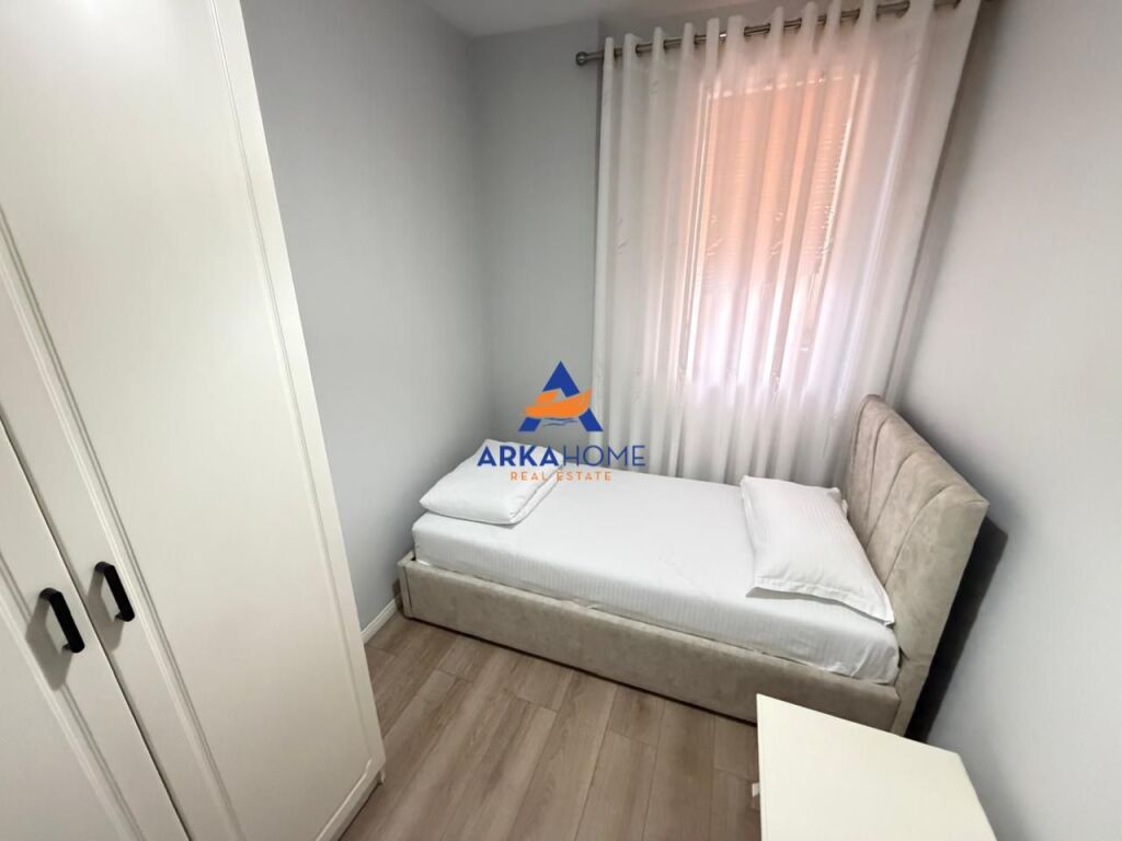 JEPET APARTMENT ME QERA 2+1+BALLKON "RRUGA SAMI FRASHERI" 1200 EURO