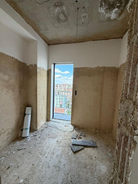 3+1 Apartment for Sale in Kamez