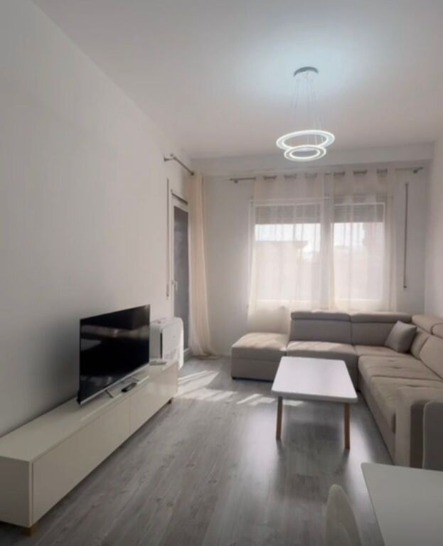 Shitet apartament 2+1+2 perballe Amerikan 3!