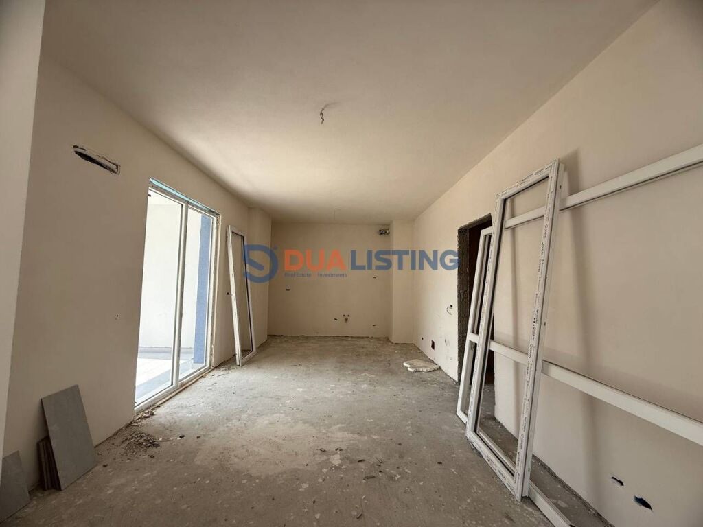 Shesim Apartament 2+1+2 tek Univers City!