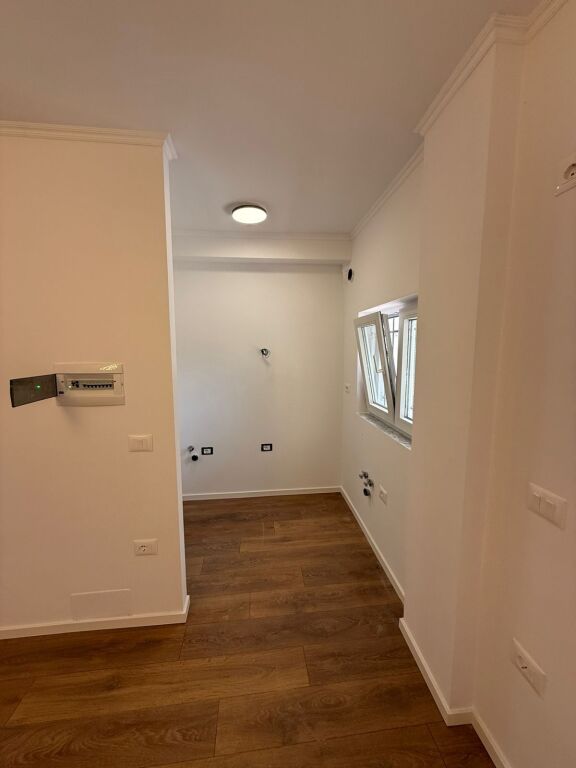 Shitet Garsoniere"Rr.Sulejman Delvina"