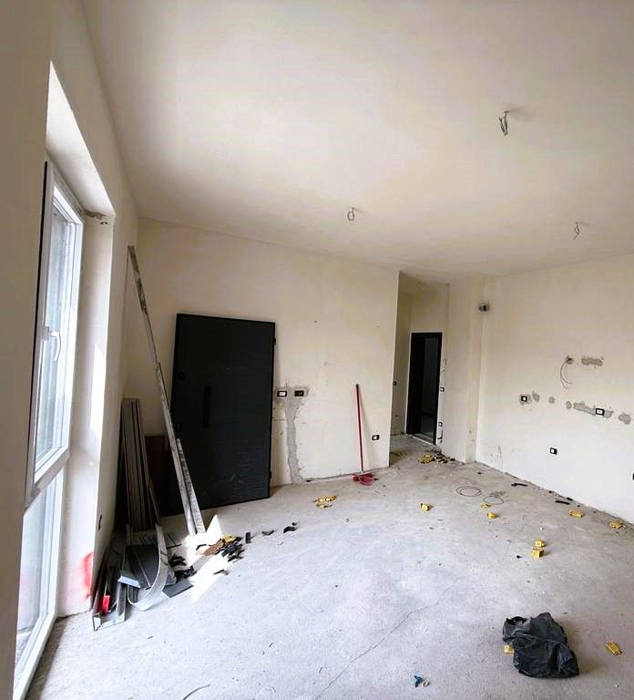 VENDIAMO APPARTAMENTO 1+1, VICINO AL EX CAMPO DI AVIAZIONE!