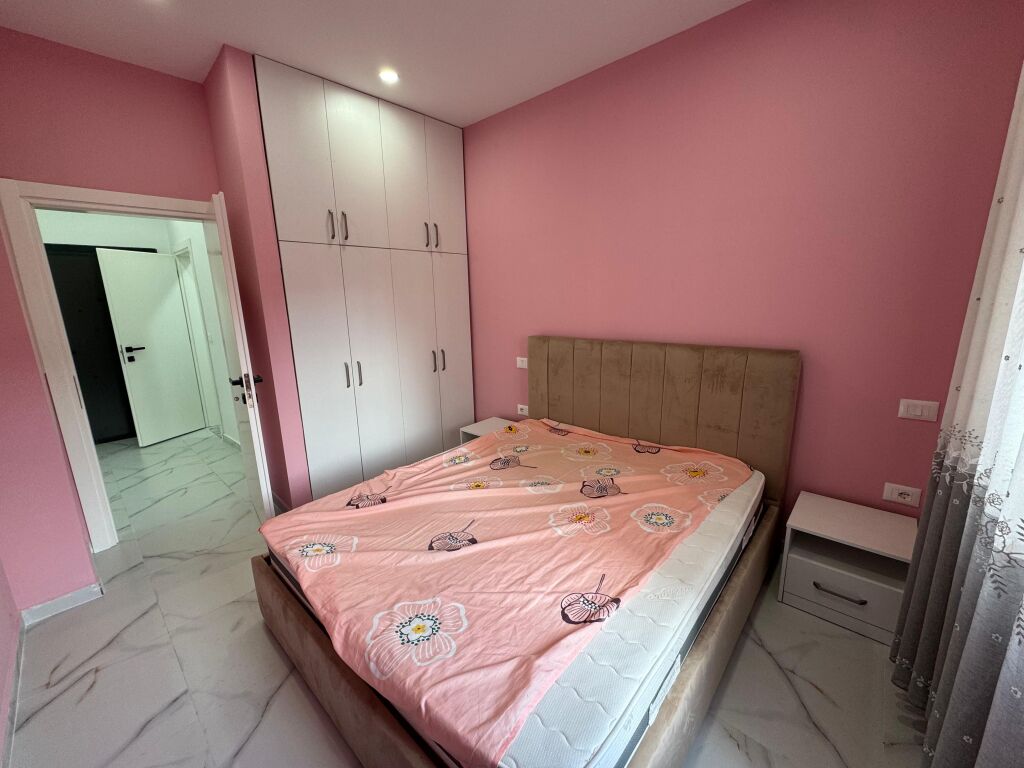 Shitet Apartament 1+1 pallat ekzistues 1+1 qender durres