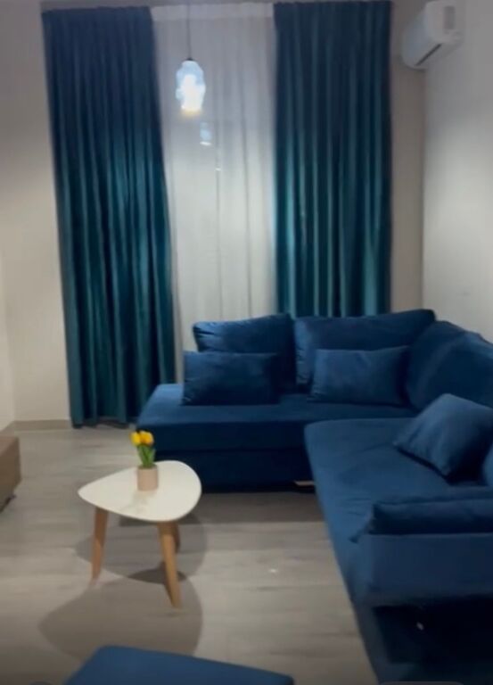 Apartament 1+1 per qira te Xhamlliku