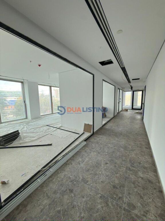 🏢 IN AFFITTO – PIANO ESCLUSIVO PER FLAGSHIP / UFFICIO ELITARIO 📍 Downtown Residence, Tirana