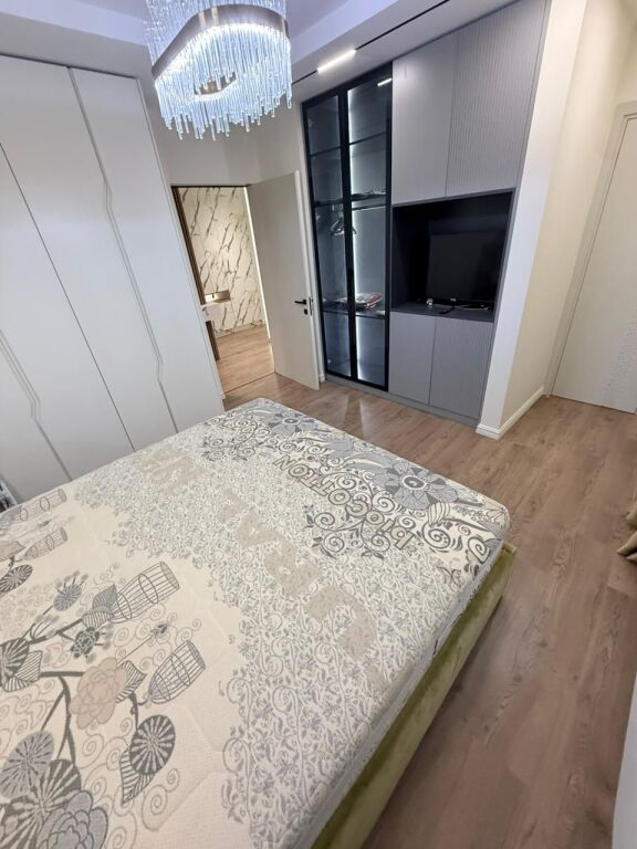 🏠Jepet Apartament Luksoz 2+1 me Qira te Liqeni i Tiranës!