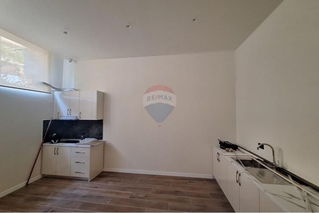 Ambient Biznesi me qera ne Fresk