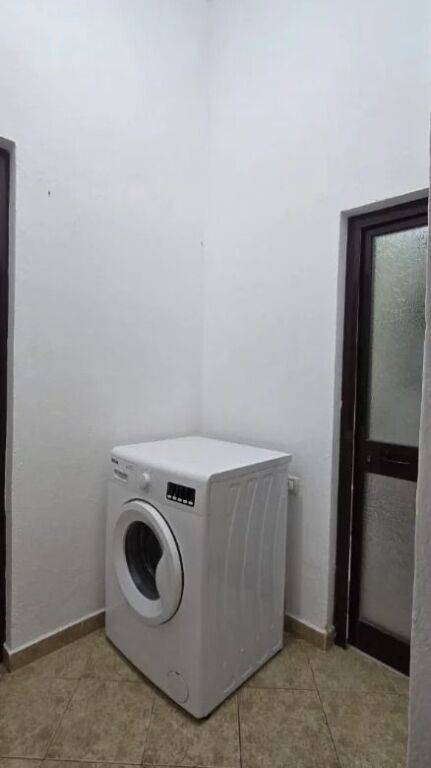 Rent | Private house 1 + 1 | Jordan Misja | 330 €/month