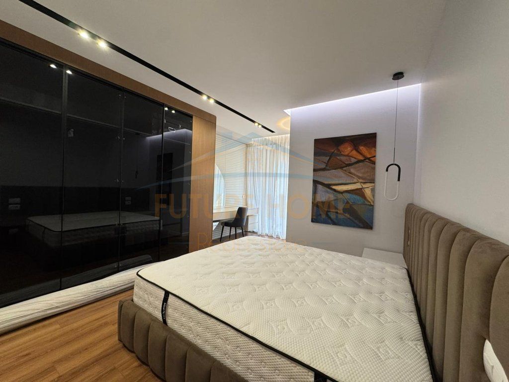 Qira, Apartament 2+1+2+Post Parkimi, Bllok, Tiranë