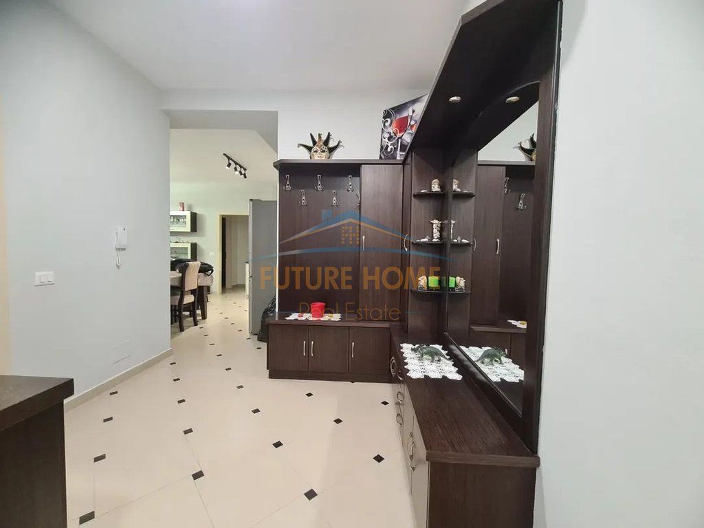 Qera,Apartament 2+1+2 ,Yzberisht