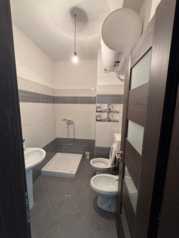 Appartamento 2+1+2 In Affitto nel Centro di Durazzo !