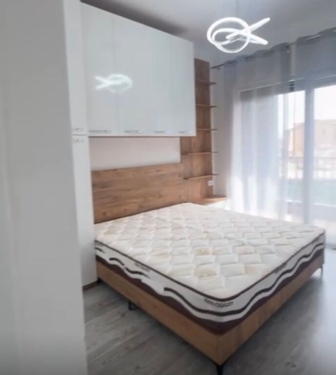 Shitet apartament 2+1+2 perballe Amerikan 3!