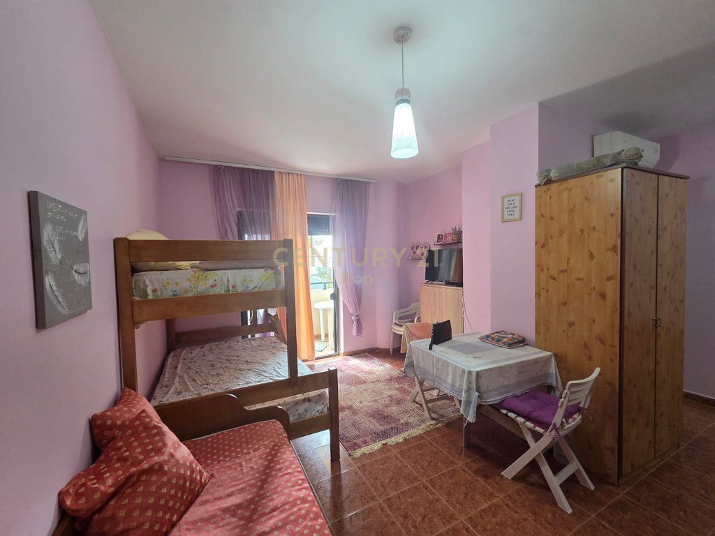 SHITET GAZINO APARTAMENT 50 M LARG DETI, SHKËMBI I KAVAJËS!!