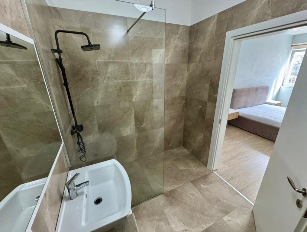 📣Shitet Apartament 2+1 te Kompleksi FZ te Liqeni i Thate.