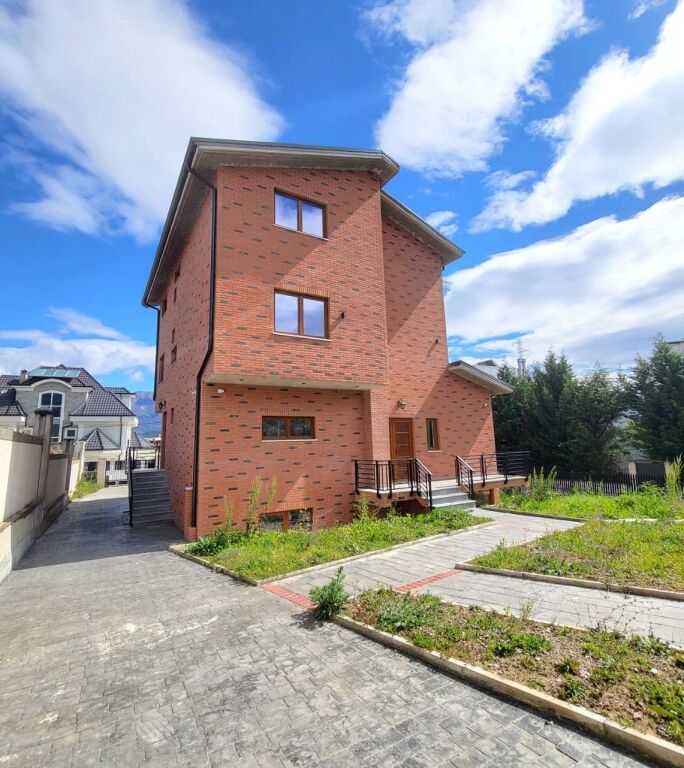 🏡 Villa su tre piani in affitto a TEG