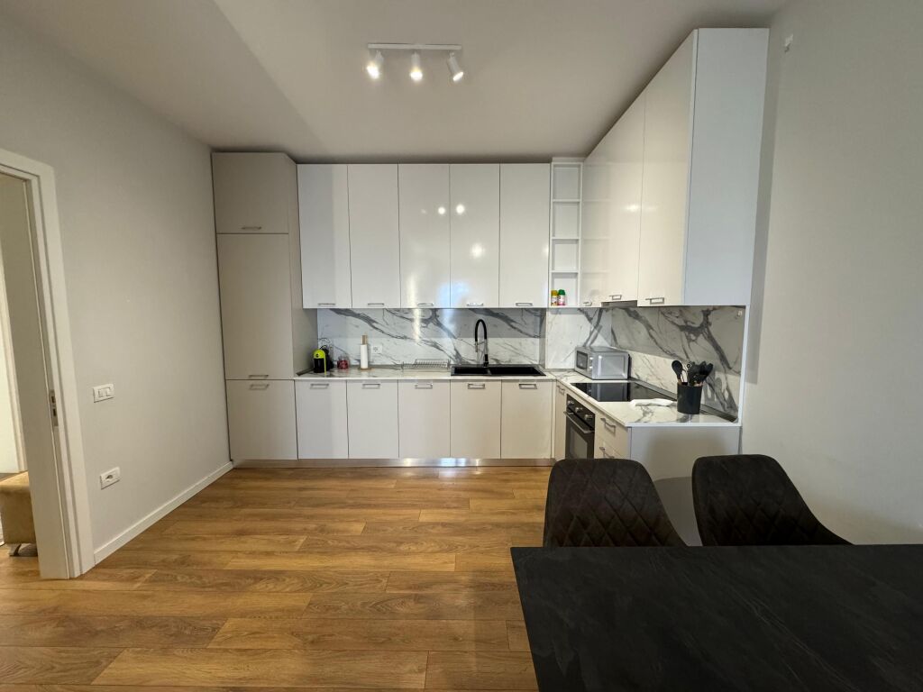 Appartamento in affitto 2+1 con vista mare quartiere 13 Durres