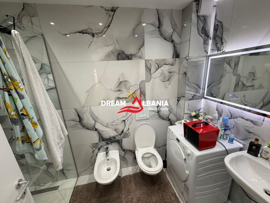 Affittasi 2+1+2 e parcheggio incluso a Kodra e Diellit 2 (ID 42215517)