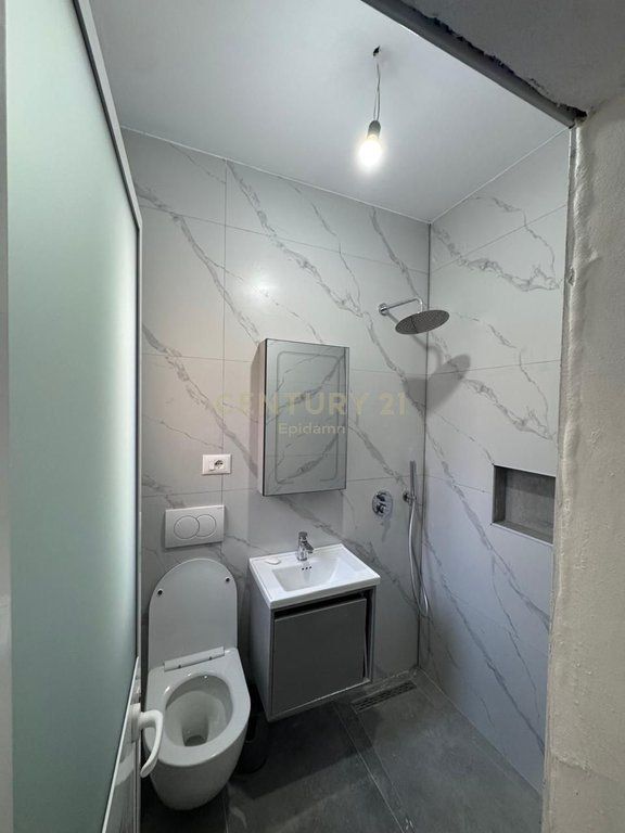 Apartament 2+1+2 Me Qira tek Gjykata Durres !