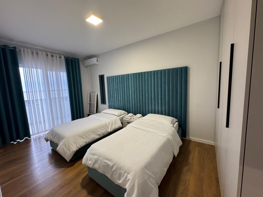 Appartamento in affitto 2+1 con vista mare quartiere 13 Durres