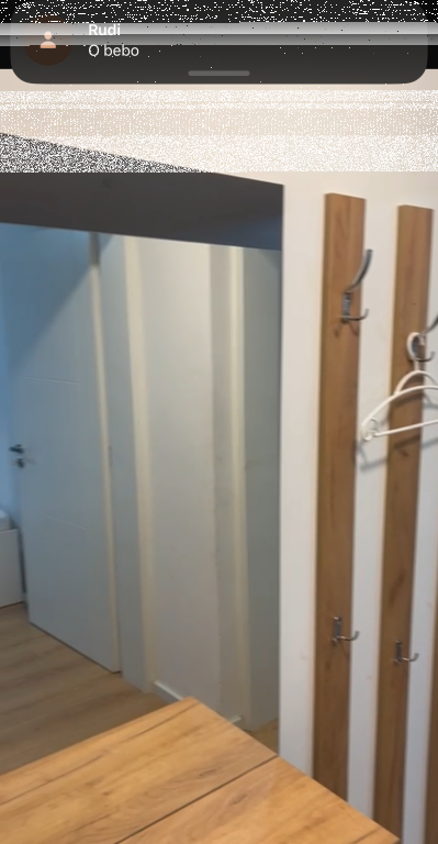 Apartament 2+1, 21 Dhjetori!