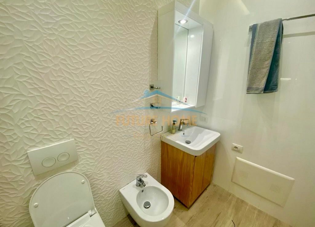 ✨ Luxury and Modernity at "Kontakti" – 1+1 for Rent at 21 Dhjetori! 🏠