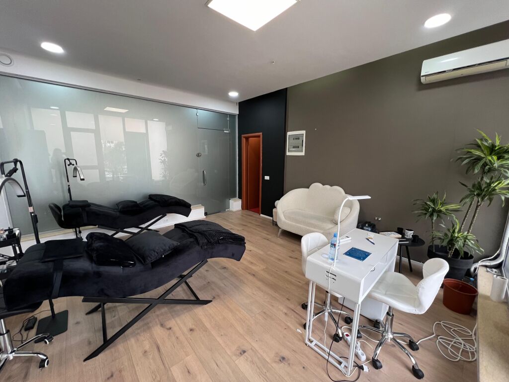 Zyre me qera,Sheshi Willson!