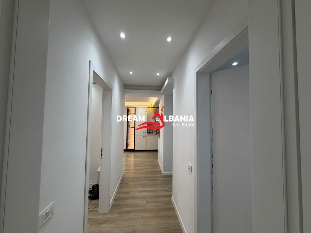 Affittasi 2+1+2 e parcheggio incluso a Kodra e Diellit 2 (ID 42215517)