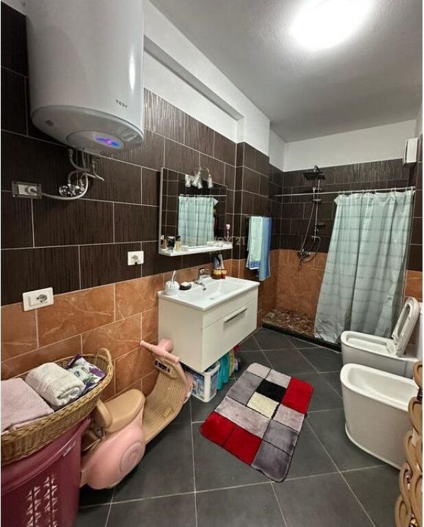 Appartamento 2+1+2 balconi in vendita, Complesso Tom Doshi, Shkoze