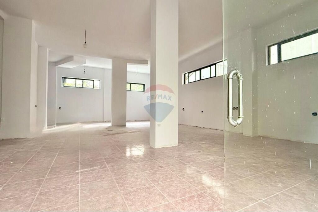 Warehouse/Storage - For Rent - Paris Commune, Tirana