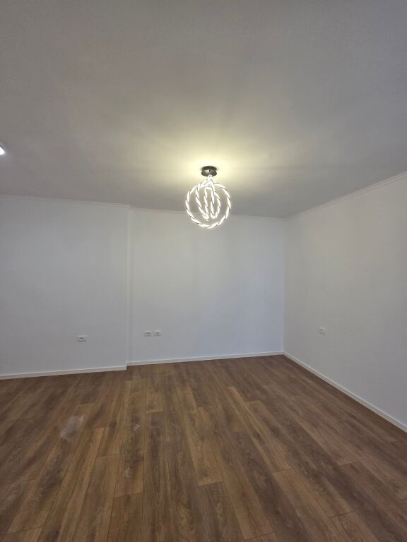 Shiten 2 Garsoniere Stadiumi Dinamo