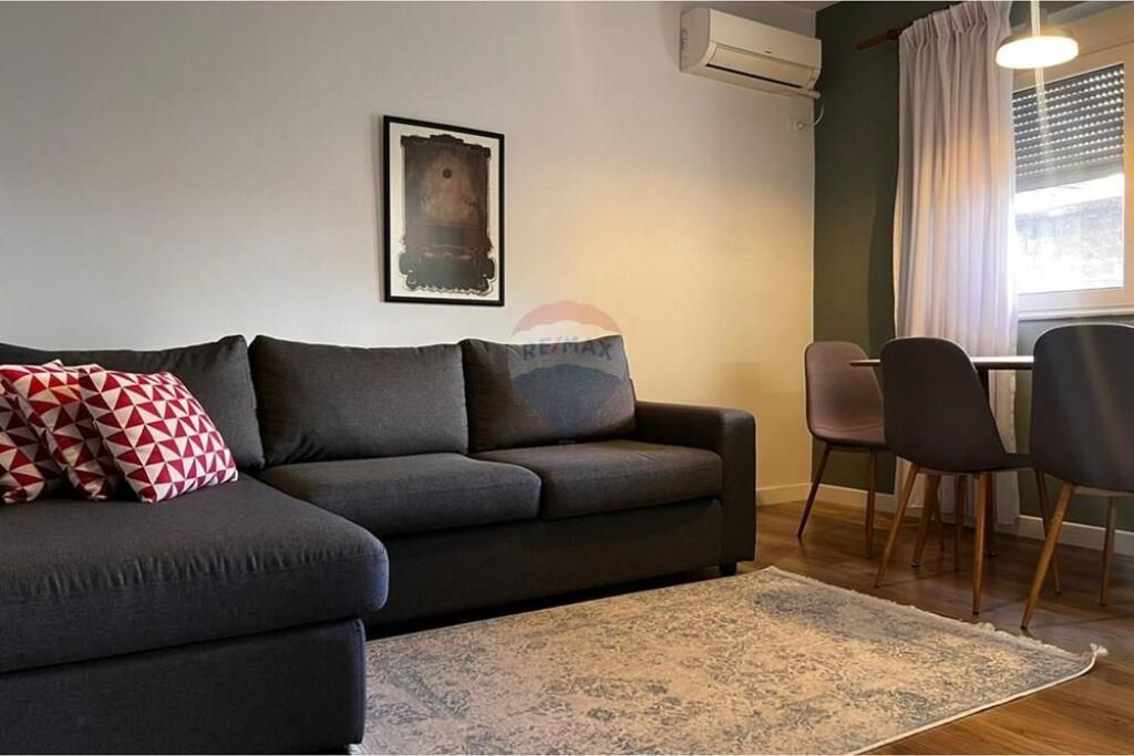 Apartment 1+1 for rent on Kavaja Street!