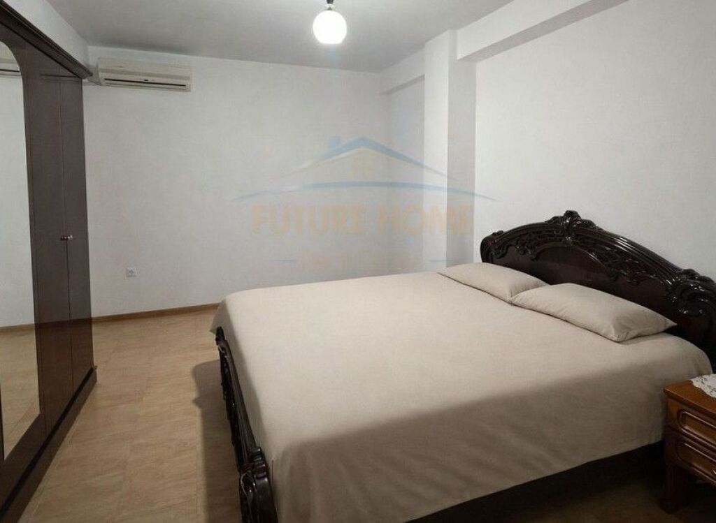 Qera, Apartament 2+1, Laprake