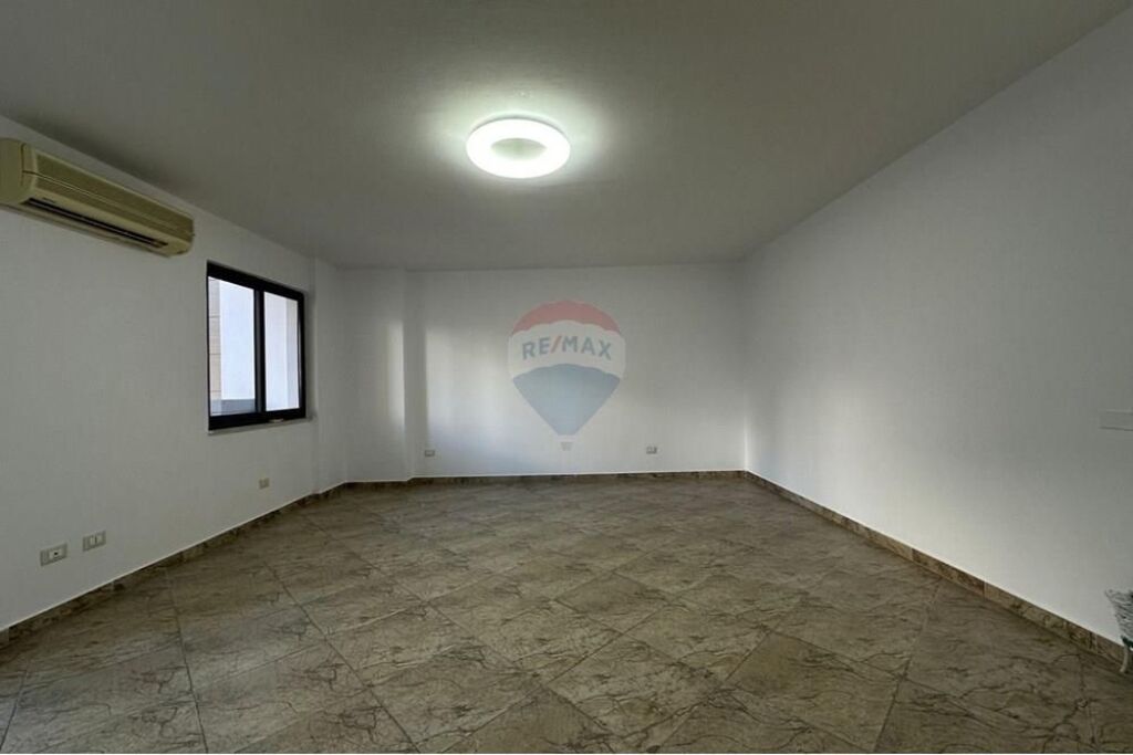 Zyrë - Për Qira - Rruga Dervish Hima, Tiranë