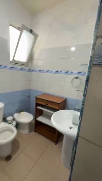 Garsionere 25000 leke.Yzberisht