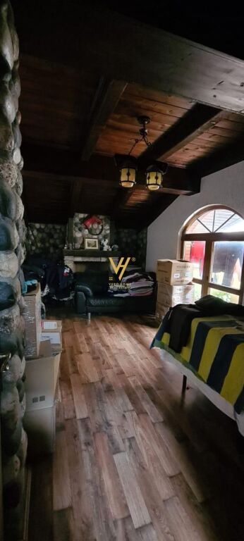 JEPET VILE TRE KATESHE ME QIRA TE RR. ISLAM ALLA 4.000 EURO