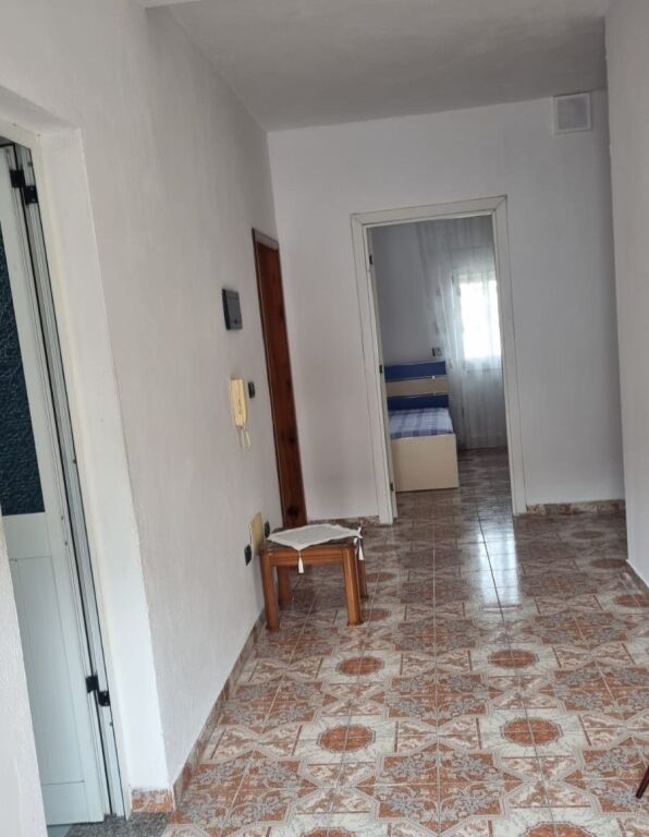 JEPET ME QERA KATI 2 I NJE VILE PRANE KANTINES SKËNDERBEU, DURRËS