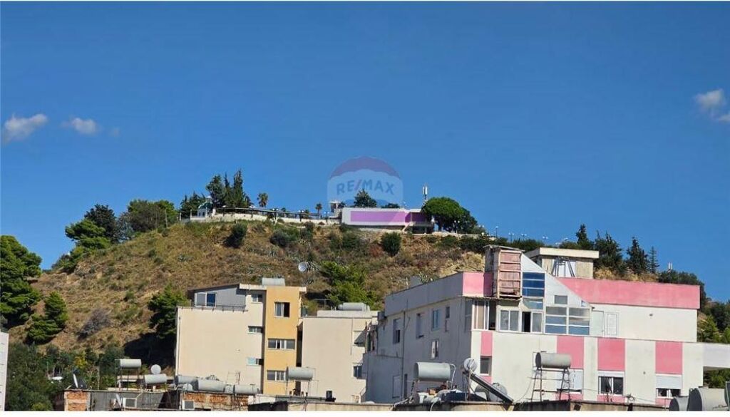 🏡 Apartament 2+1 për Shitje – Vlorë (pranë Kishës Ortodokse)  