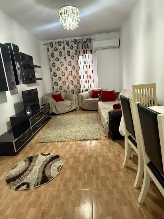 Affittasi appartamento 1+1 a Kmy, Yzberisht 40.000Leke