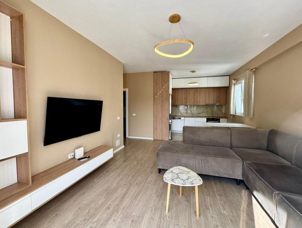 📣Shitet Apartament 2+1 te Kompleksi FZ te Liqeni i Thate.