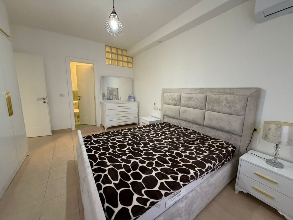 Apartment me qera 2+1+2+parkim Astir, Prane viles L