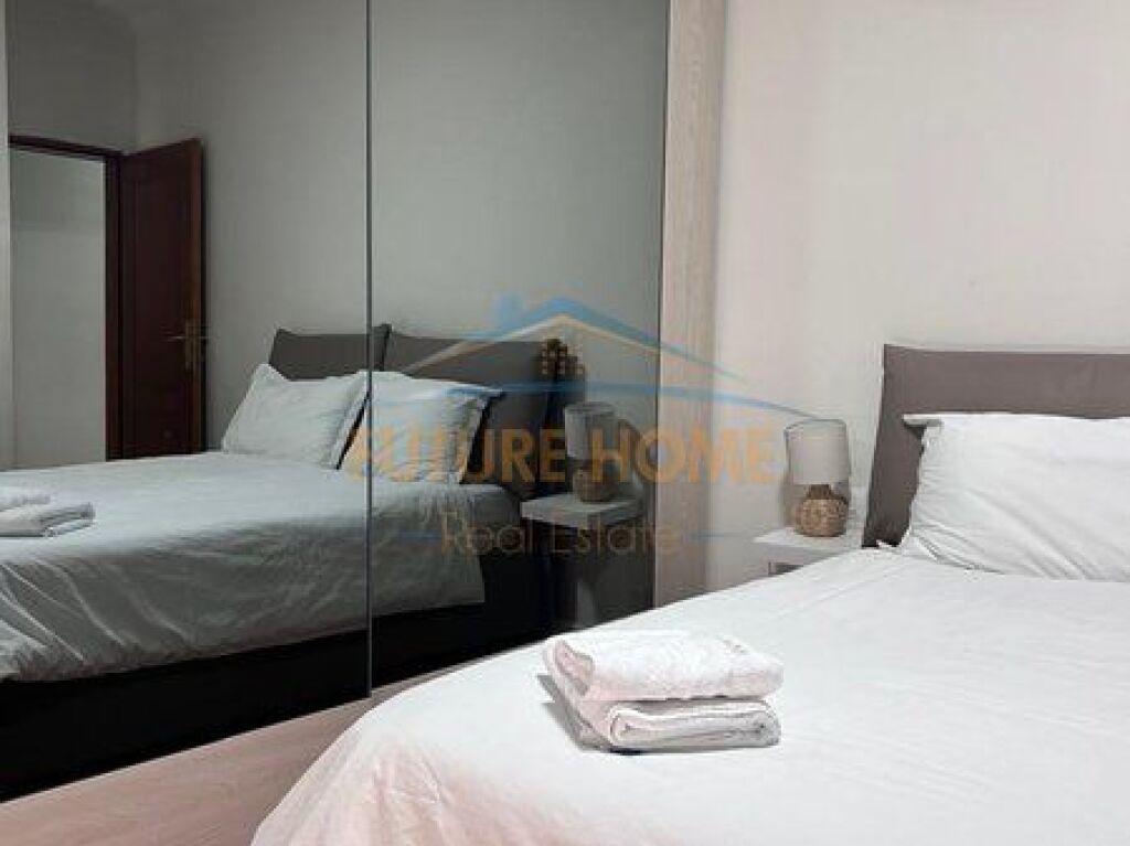 Shitet, Apartament 2+1+2+Verandë , Bllok