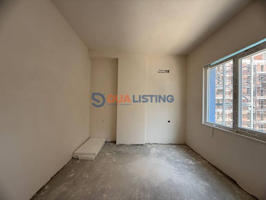 Shesim Apartament 2+1+2 tek Univers City!