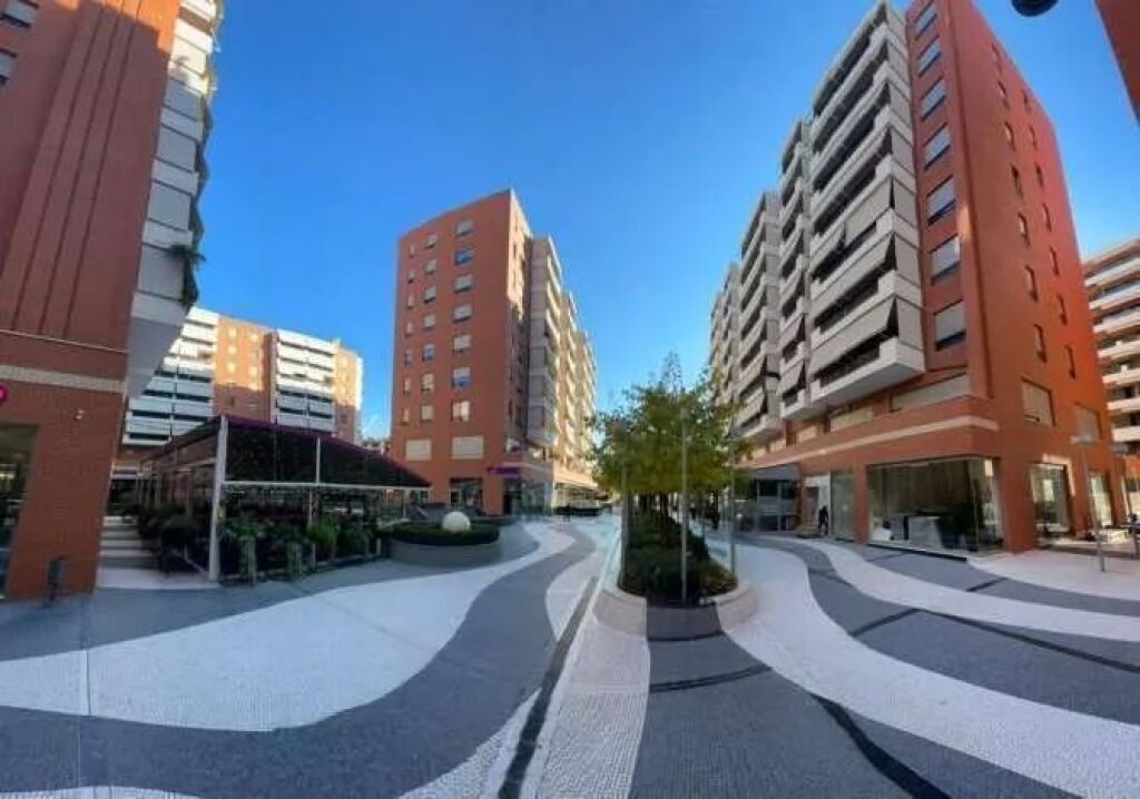 🏡 Jepet ambient komercial me qira te Kompleksi Delijorgji