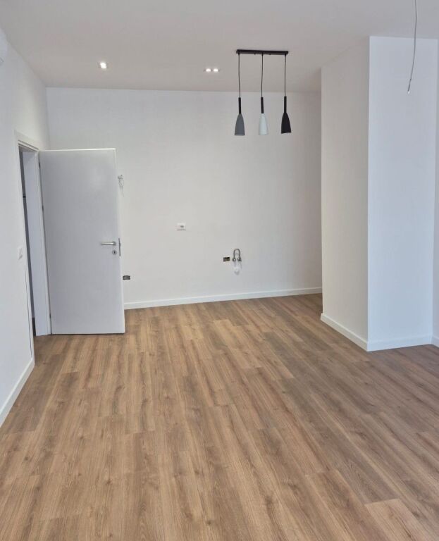 🏢Jepet me qira zyrë te Tirana Entry 1, ish-Sheshi Shqiponja